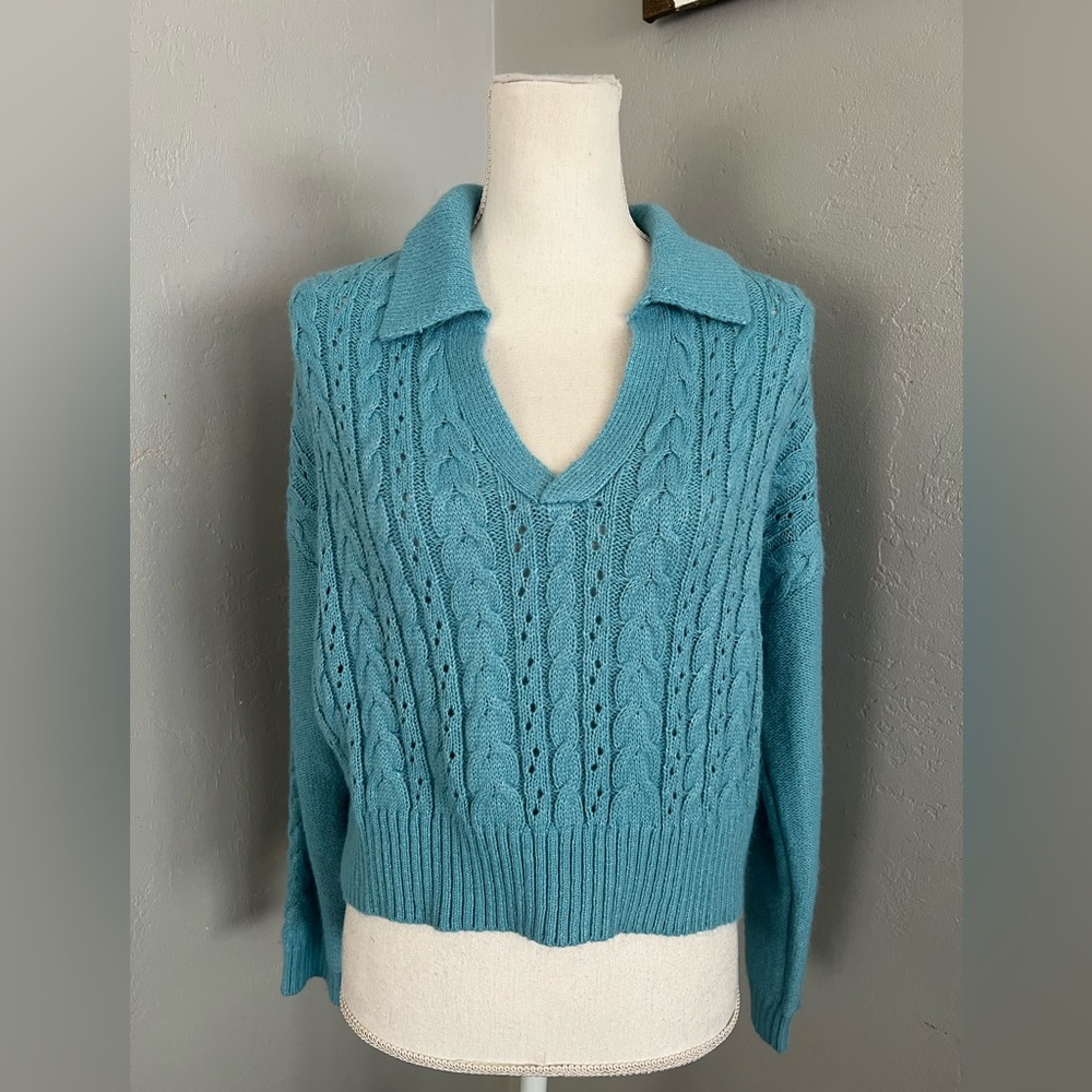 embossed Women's Blue  Sweater size L